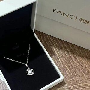 Sterling Silver Diamond Necklace with Brilliant Shine